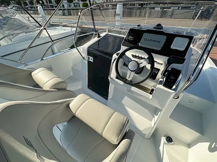 Beneteau Flyer 7 SUNdeck - 