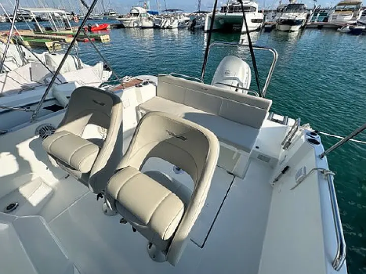 Beneteau Flyer 7 SUNdeck - 