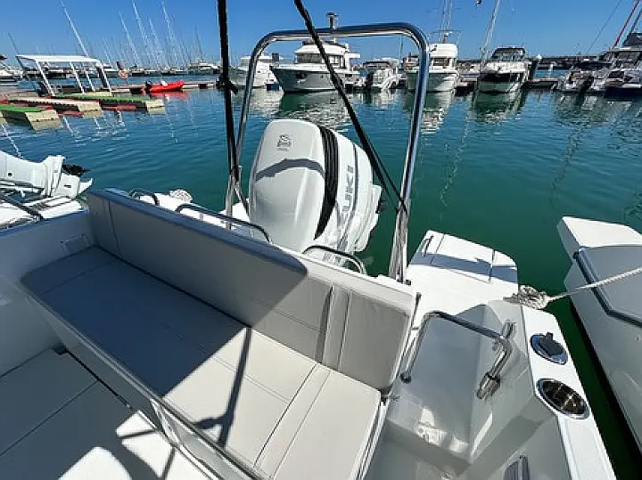 Beneteau Flyer 8 Sundeck - 