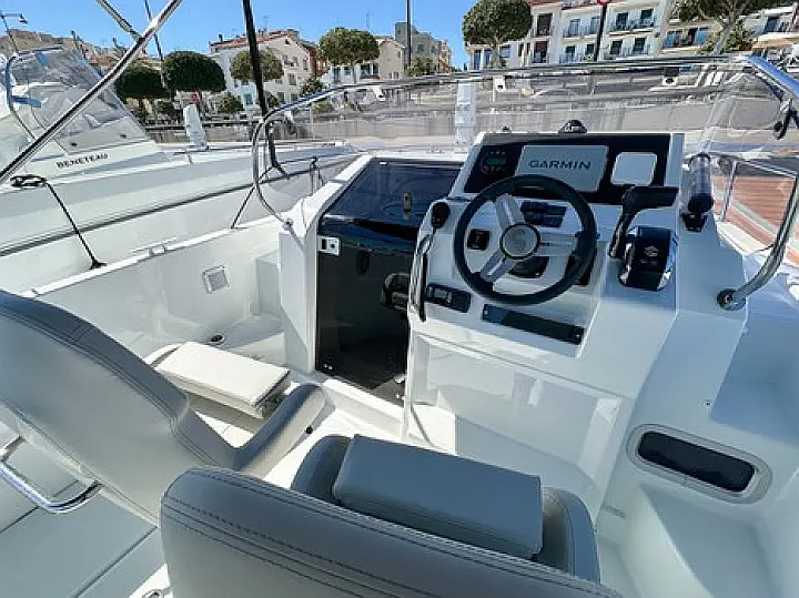 Beneteau Flyer 8 Sundeck - 