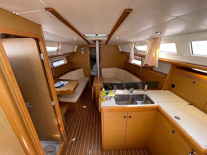 Sun Odyssey 36i - 
