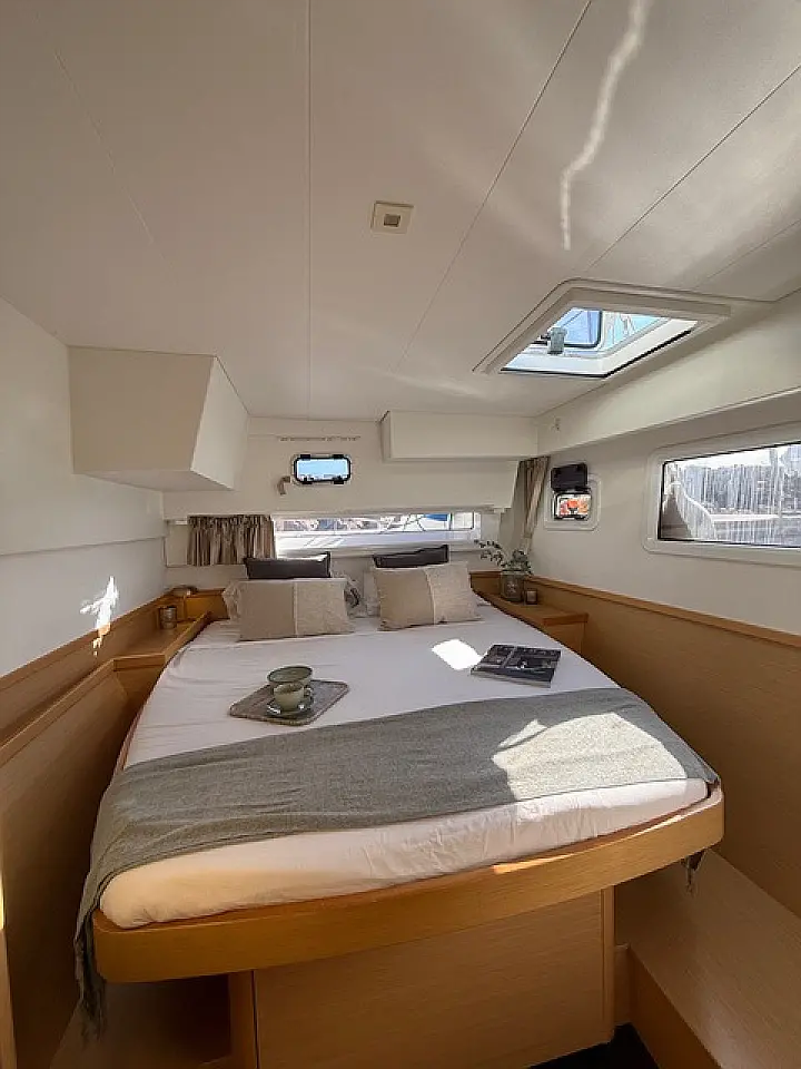 Lagoon 42 - 