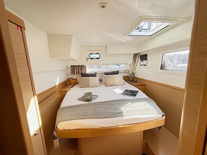 Lagoon 42 - 