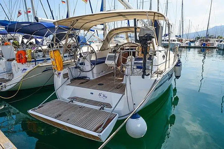 Bavaria Cruiser 37 - 