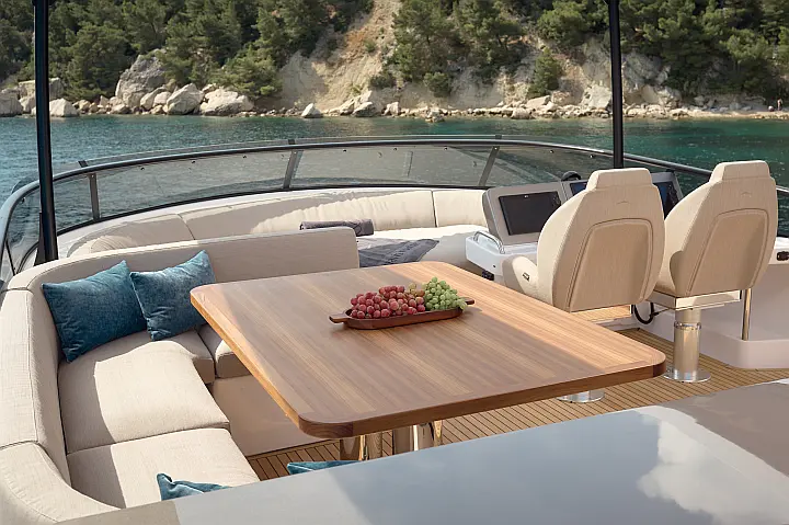 Azimut Magellano 66 - 