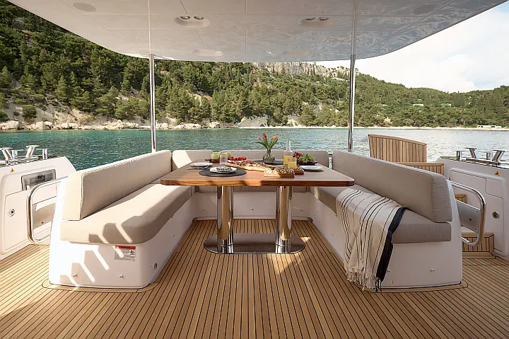Azimut Magellano 66 - 