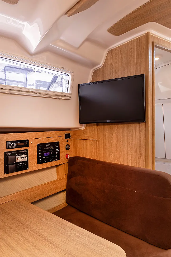 Nexus Revo 870 Prestige - 