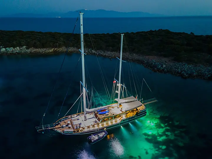 MOTORSAILOR DEA DEL MARE - 