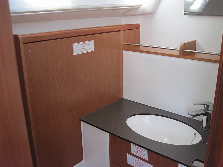 Bavaria Cruiser 37 - 