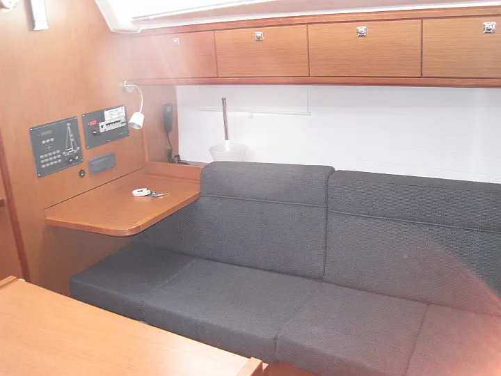 Bavaria Cruiser 37 - 
