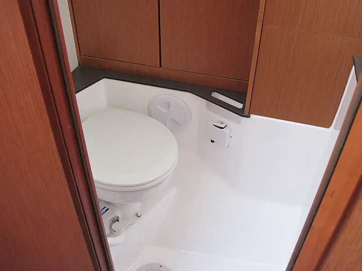 Bavaria Cruiser 37 - 