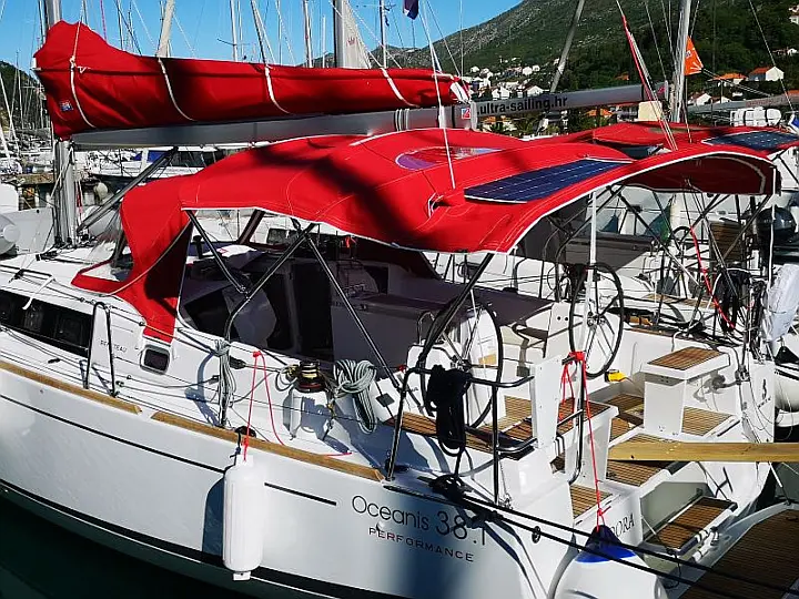Oceanis 38.1 performance - 