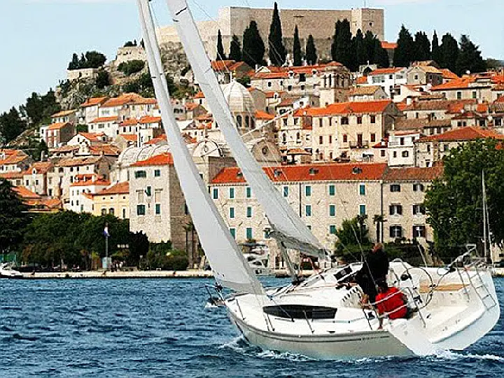 Delphia 31 - exterior