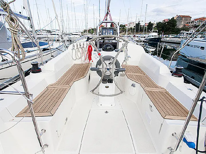 Delphia 31 - exterior