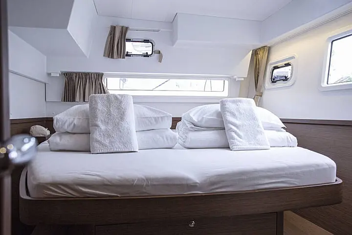 Lagoon 42 - 
