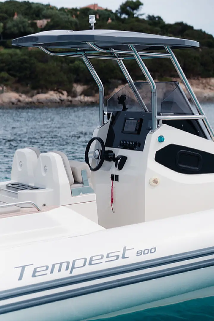 Capelli 900 Open 300 HP - 