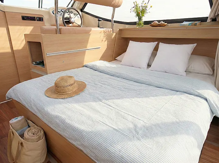 Nicols Sedan Primo - 