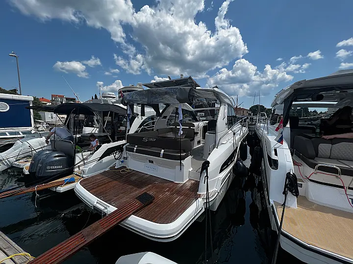 Bavaria S33 HT - 