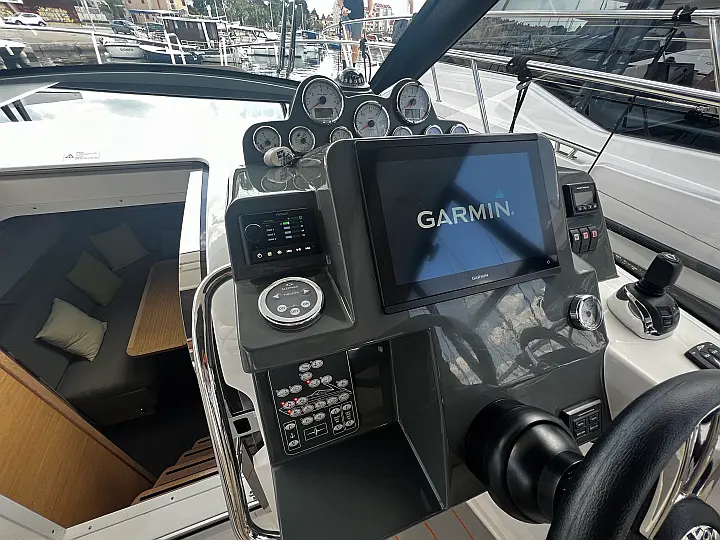 Bavaria S33 HT - 