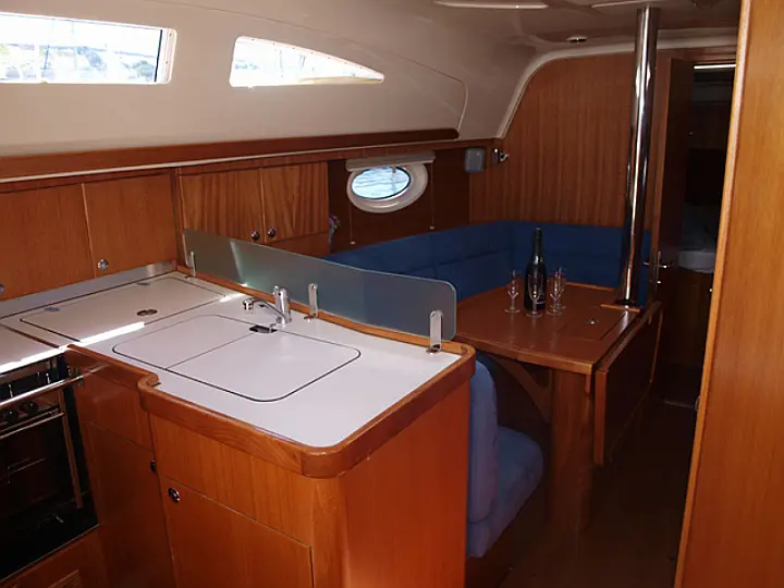 Elan 344 Impression - interior