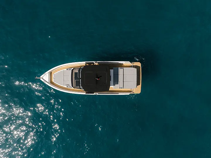 De Antonio D32 Open - 