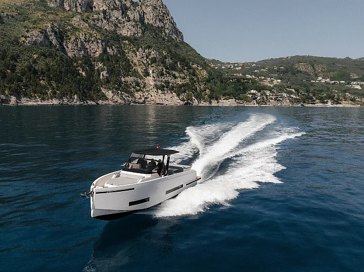 De Antonio D32 Open - 