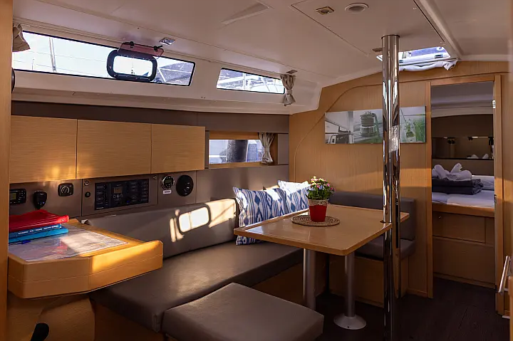 Oceanis 38 - 