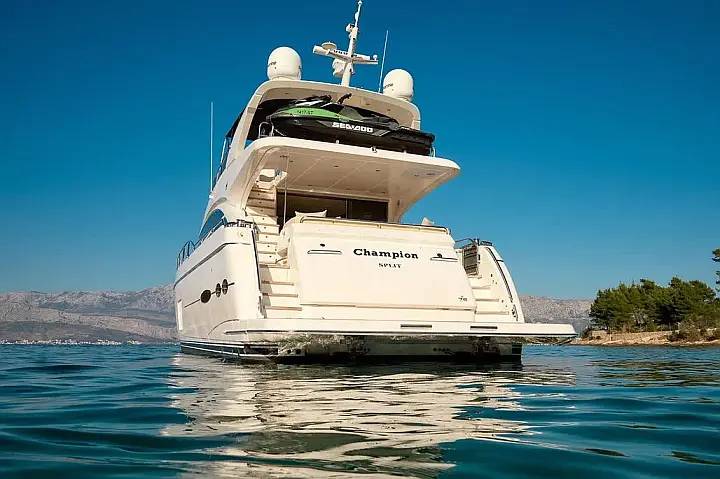 Princess 72 - 