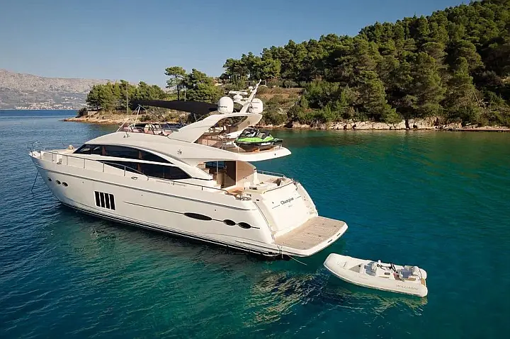 Princess 72 - 