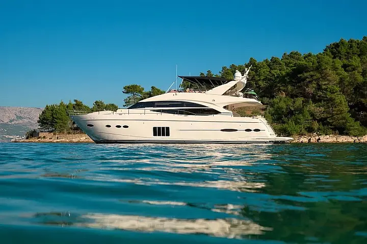 Princess 72 - 