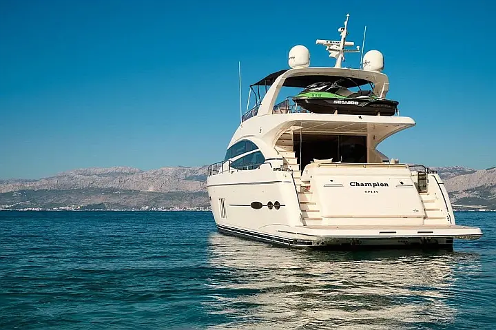 Princess 72 - 