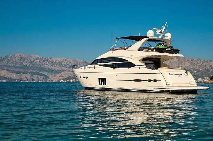 Princess 72 - 