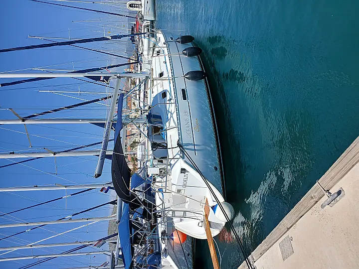 Beneteau Oceanis 331 Clipper - 