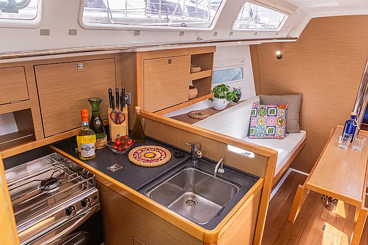 Sun Odyssey 319 - 