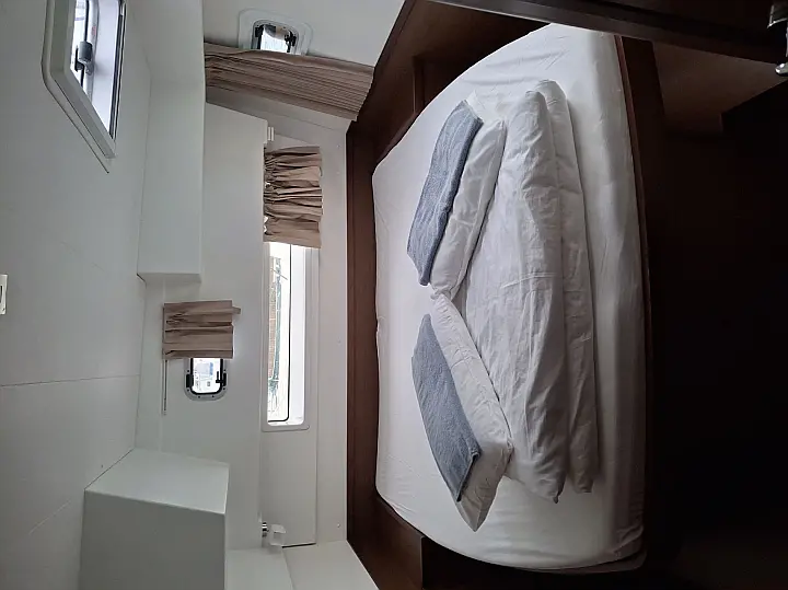 Lagoon 42 - 