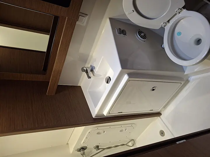 Lagoon 42 - 
