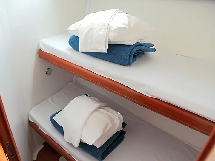 Beneteau Cyclades 43.4 - Interior - cabin (photo taken 2019)