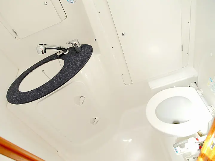 Beneteau Cyclades 39.3 - Interior - toilet (photo taken 2019)