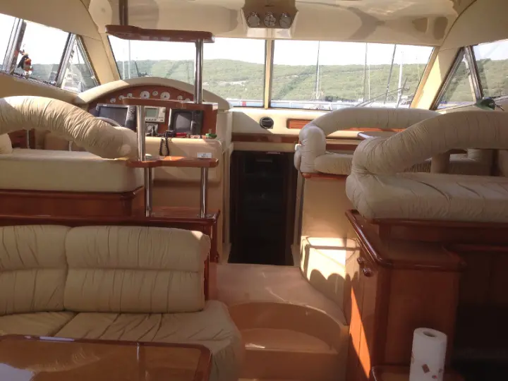 Ferretti 460 - interior