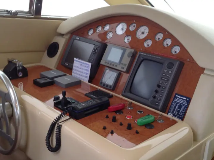 Ferretti 460 - interior