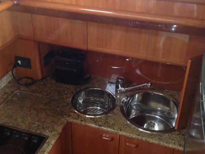 Ferretti 460 - interior