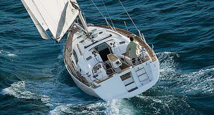 Oceanis 40 - Sailing